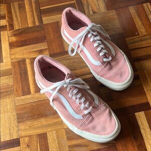 Women's Pink Sneakers